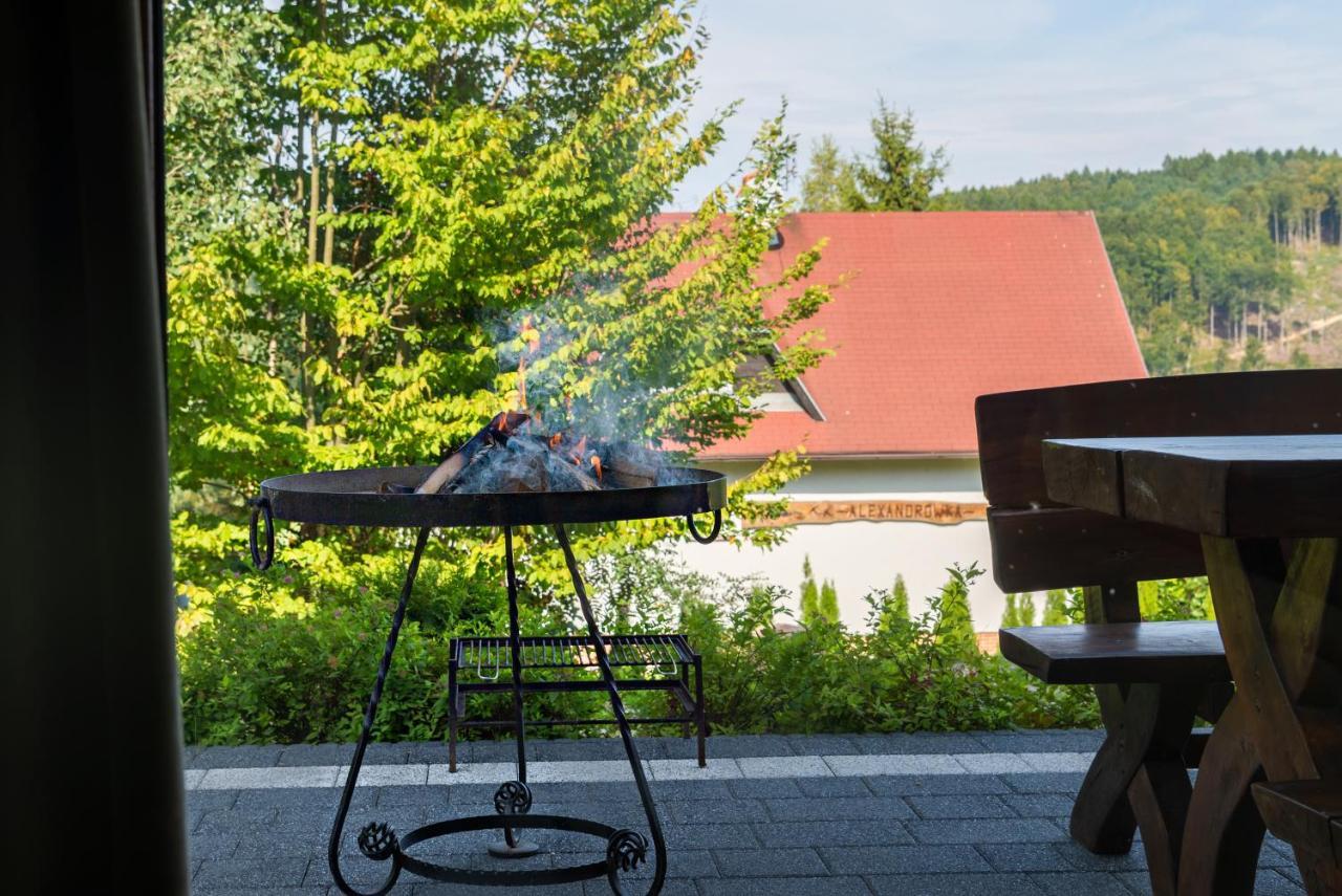 Malinowe Wzgórze domki 90 m2 z sauną i balią Krzeszna Exterior foto