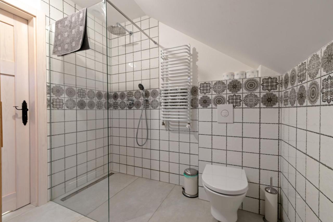 Malinowe Wzgórze domki 90 m2 z sauną i balią Krzeszna Exterior foto