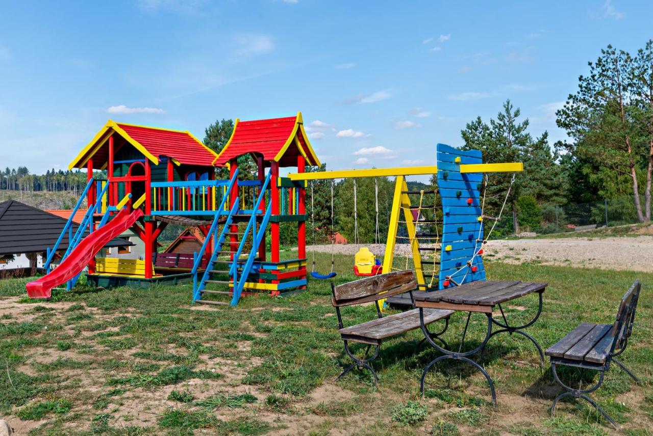 Malinowe Wzgórze domki 90 m2 z sauną i balią Krzeszna Exterior foto