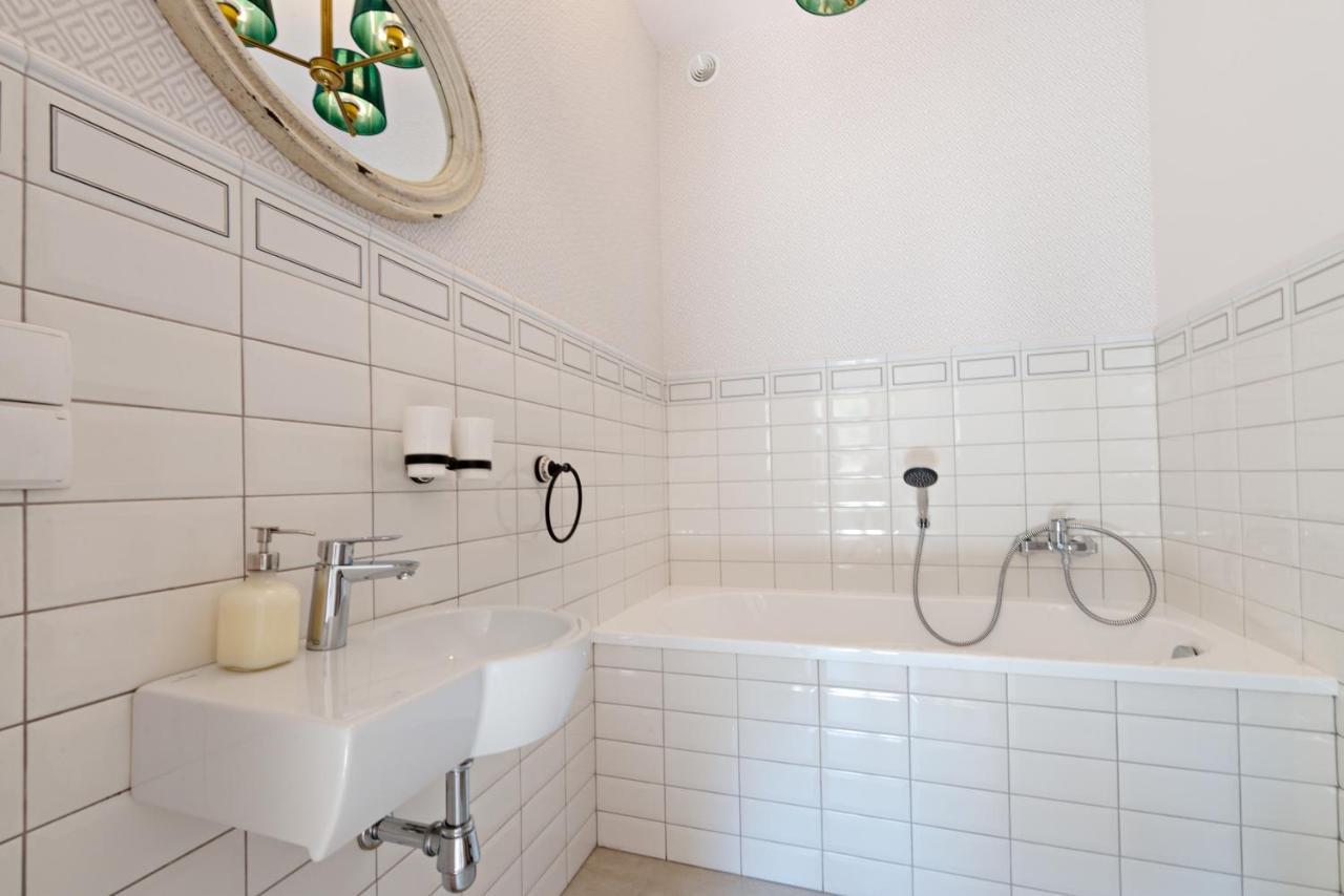 Malinowe Wzgórze domki 90 m2 z sauną i balią Krzeszna Exterior foto